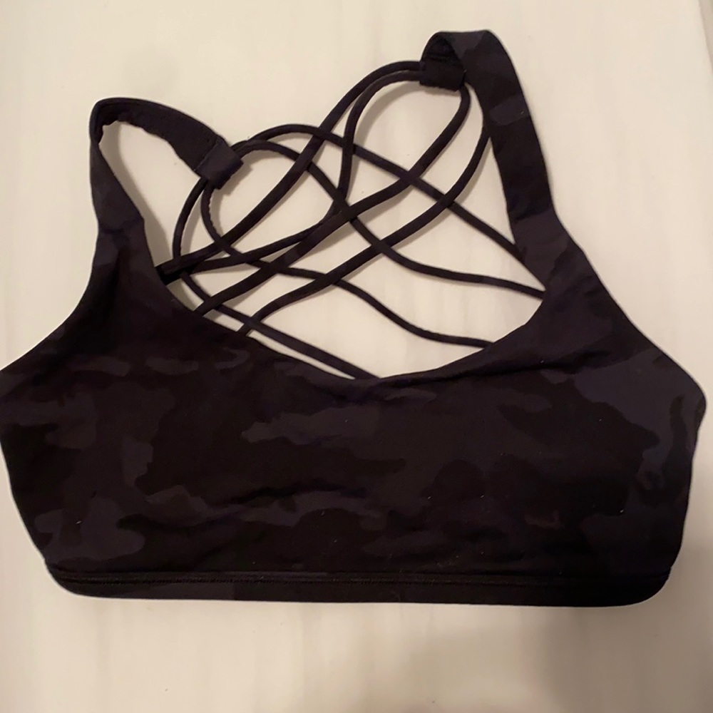 Lulu lemon black canon sports bra with detailed back